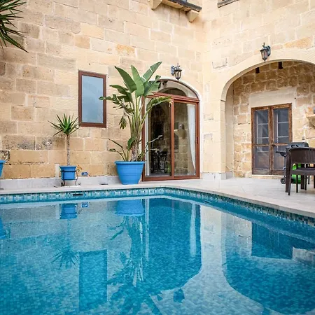 4 Bedroom With Large Private Pool Feriehus Xewkija