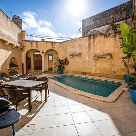 Feriehus 4 Bedroom With Large Private Pool *