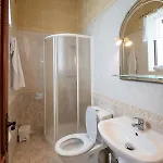 4 Bedroom With Large Private Pool Xewkija