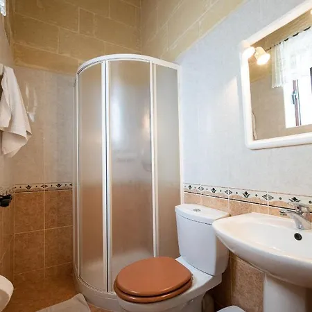4 Bedroom With Large Private Pool Holiday home *