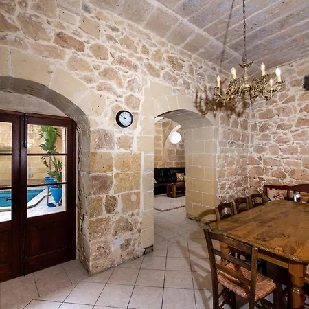 Nyaraló 4 Bedroom With Large Private Pool *