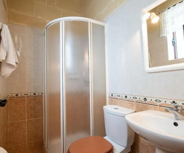 4 Bedroom With Large Private Pool Tatil Evi *