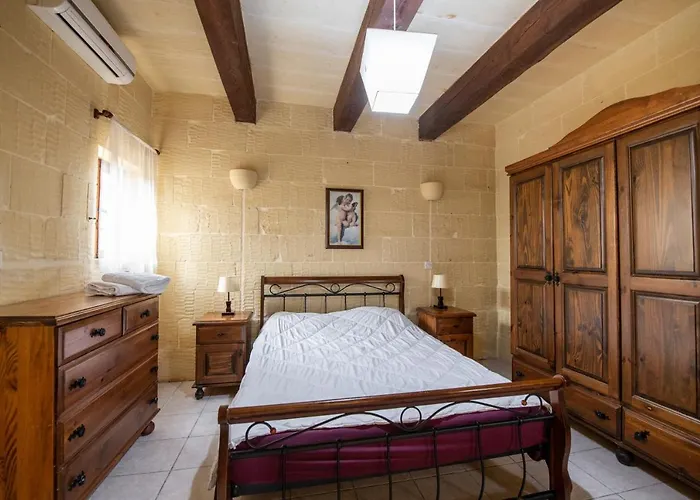 Tatil Evi 4 Bedroom With Large Private Pool